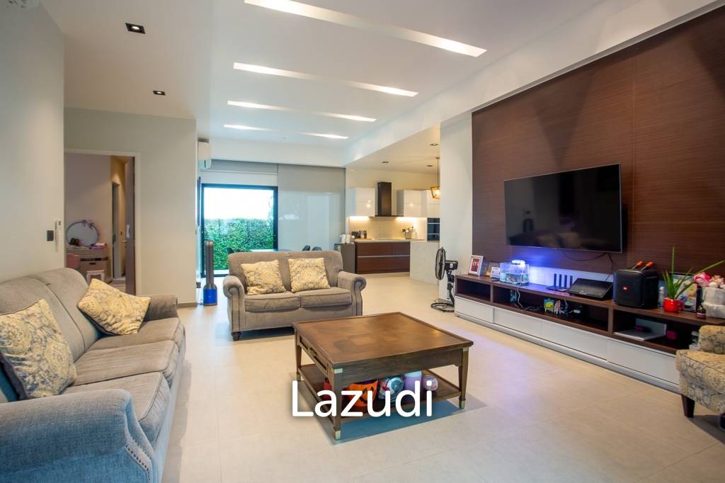 Luxury Modern Villa in Hua Hin with Pool and Mountain Views