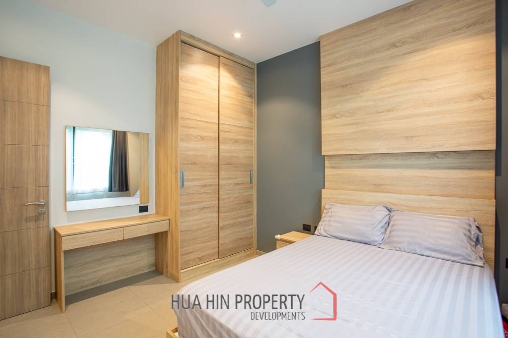Luxury Modern Villa in Hua Hin with Pool and Mountain Views