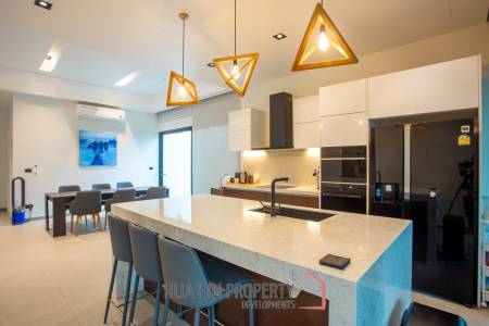 Luxury Modern Villa in Hua Hin with Pool and Mountain Views