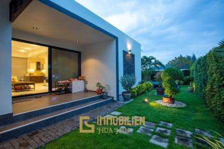 Luxury Modern Villa in Hua Hin with Pool and Mountain Views