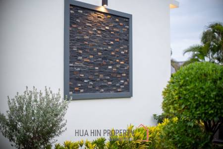 Luxury Modern Villa in Hua Hin with Pool and Mountain Views