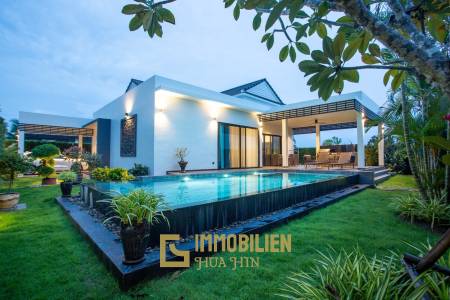 Luxury Modern Villa in Hua Hin with Pool and Mountain Views