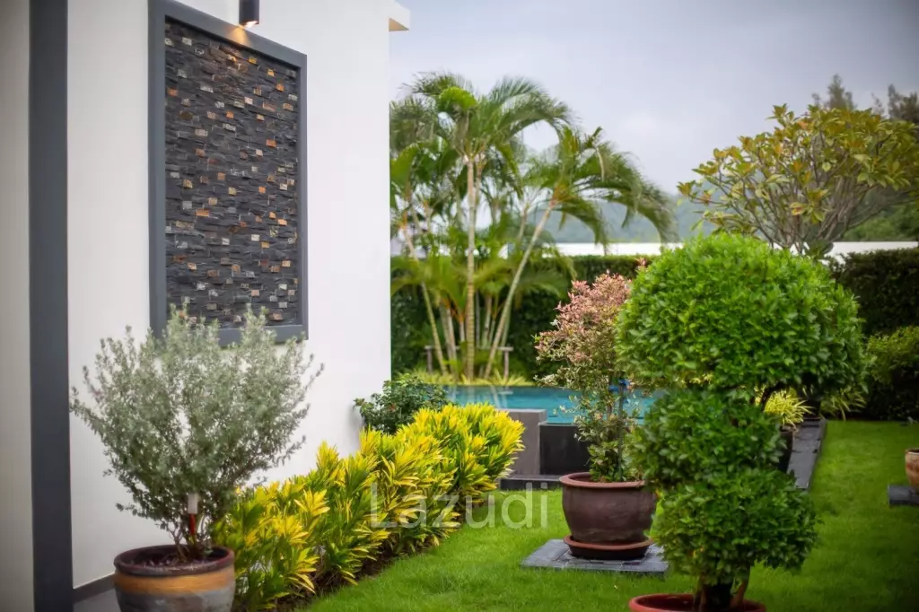 Luxury Modern Villa in Hua Hin with Pool and Mountain Views
