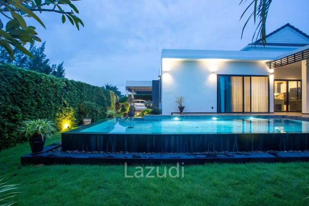 Luxury Modern Villa in Hua Hin with Pool and Mountain Views