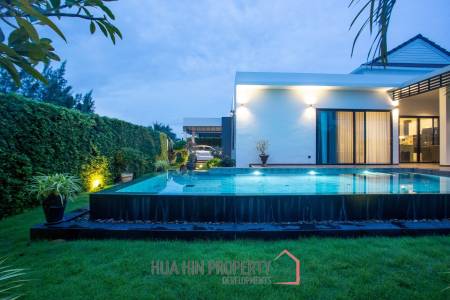 Luxury Modern Villa in Hua Hin with Pool and Mountain Views