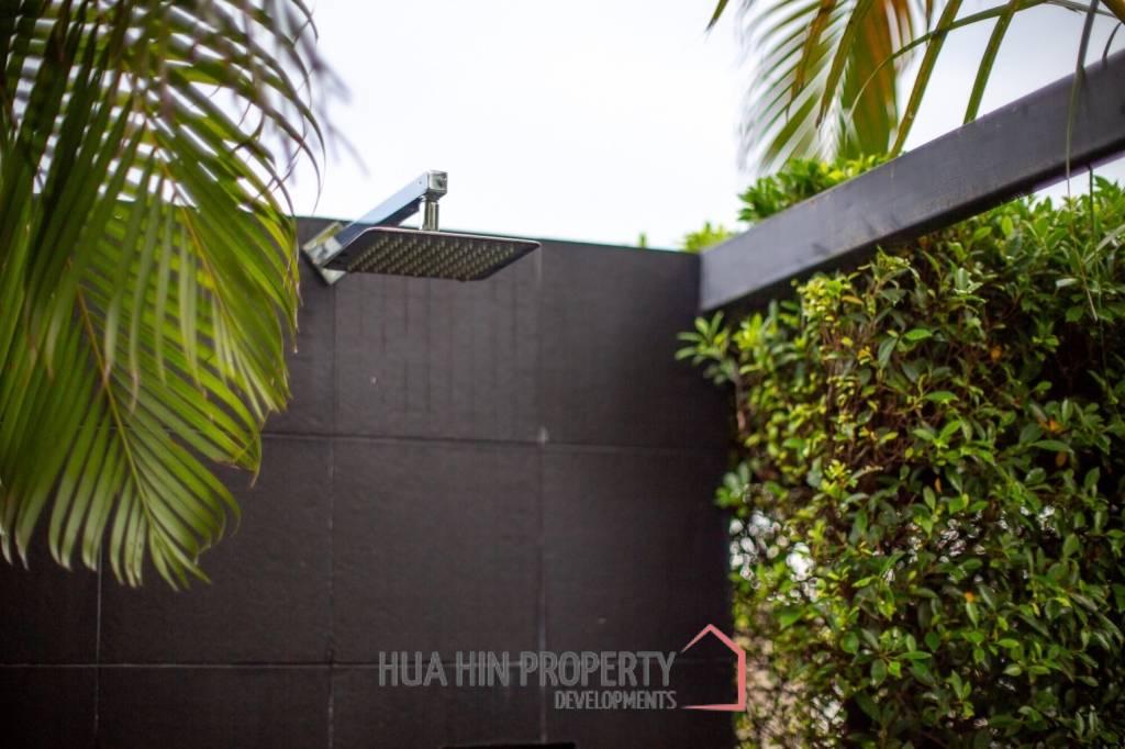 Luxury Modern Villa in Hua Hin with Pool and Mountain Views