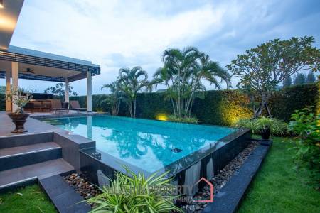 Luxury Modern Villa in Hua Hin with Pool and Mountain Views