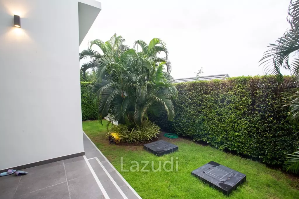 Luxury Modern Villa in Hua Hin with Pool and Mountain Views