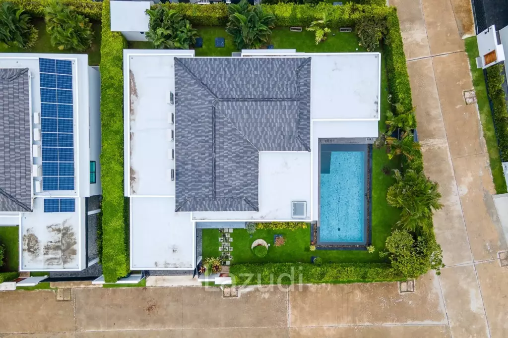 Luxury Modern Villa in Hua Hin with Pool and Mountain Views