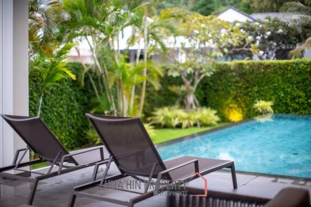 Luxury Modern Villa in Hua Hin with Pool and Mountain Views