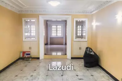 4 Bed 4 Bath 260 SQ.M Townhouse Ratchadapisek