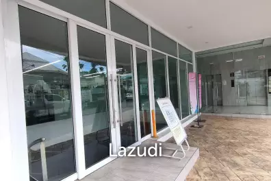 Retail Space for rent in Sukhumvit 39 perfect for showroom