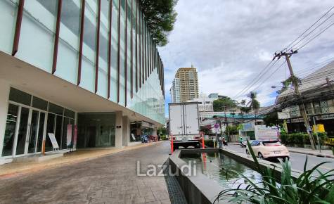 Retail Space for rent in Sukhumvit 39 perfect for showroom