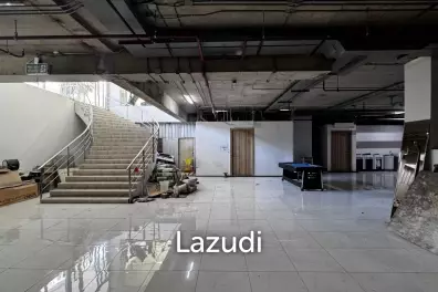 Retail Space for rent in Sukhumvit 39 perfect for showroom