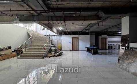 Retail Space for rent in Sukhumvit 39 perfect for showroom