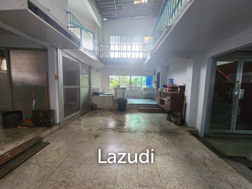 Retail Space in Khlong Tan Bangkok