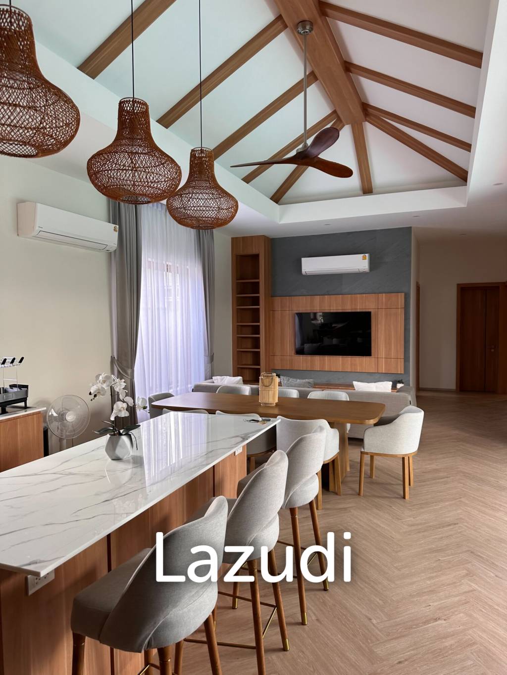 La Falice Pool Villa: 4 bedrooms 4 bath Pool Villa