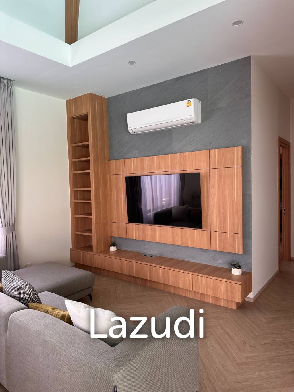 La Falice Pool Villa: 4 bedrooms 4 bath Pool Villa