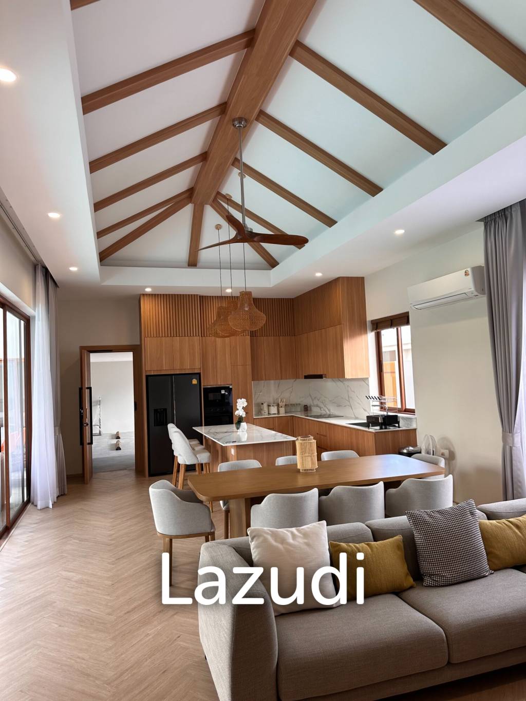La Falice Pool Villa: 4 bedrooms 4 bath Pool Villa