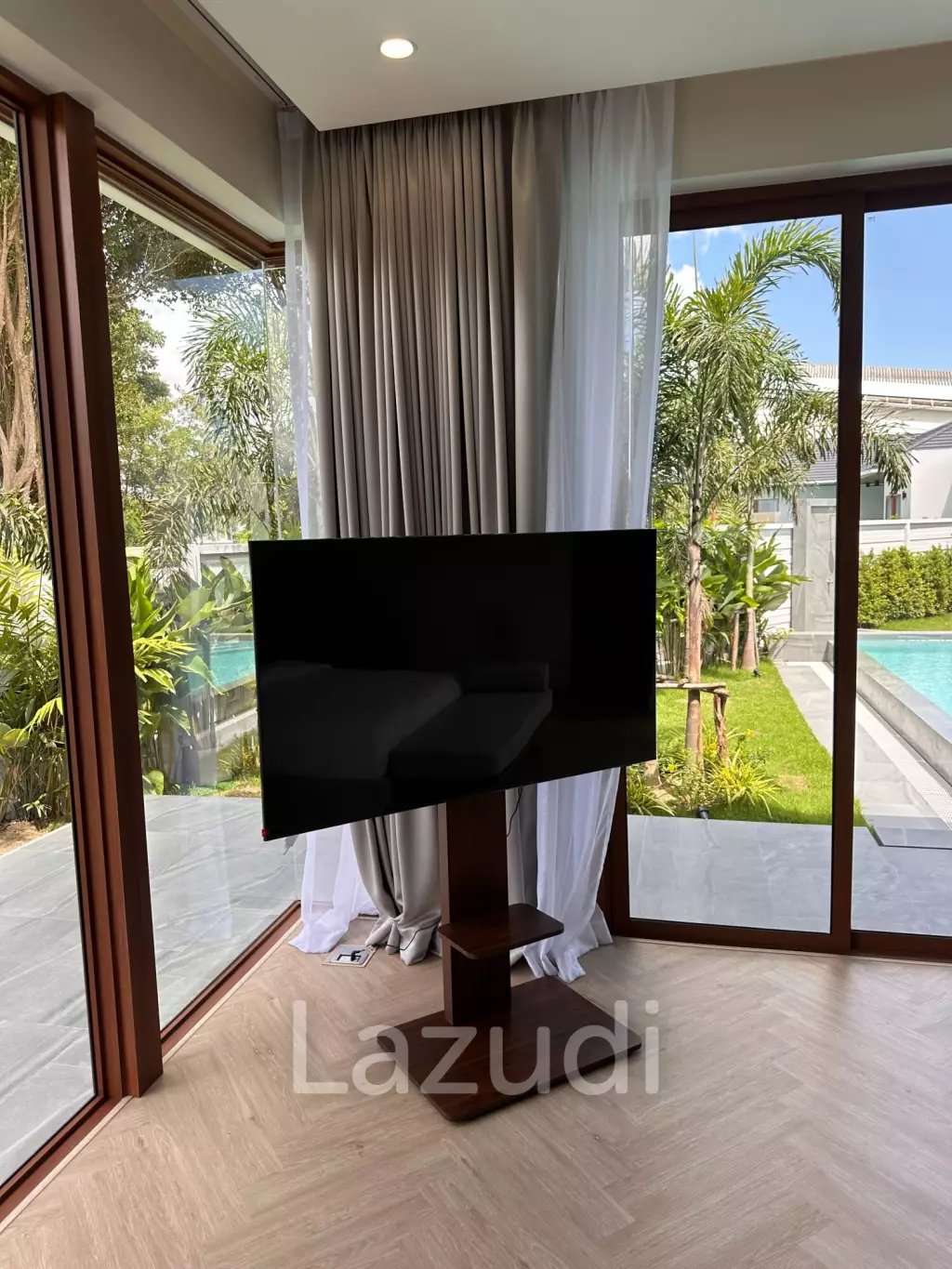 La Falice Pool Villa: 4 bedrooms 4 bath Pool Villa
