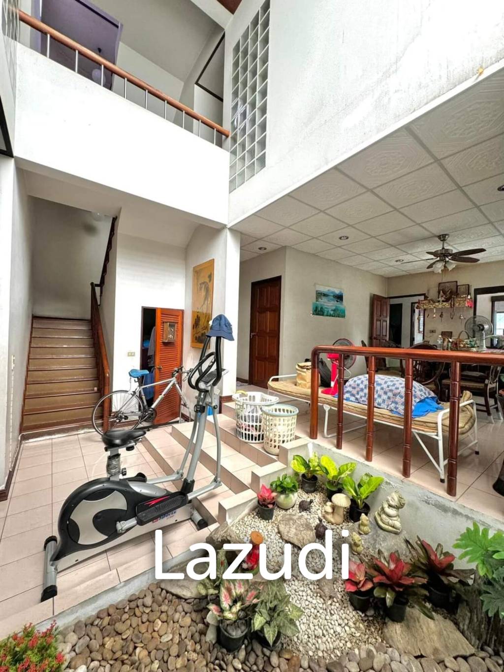 Home Office for Sale in Sathorn-Narathiwas