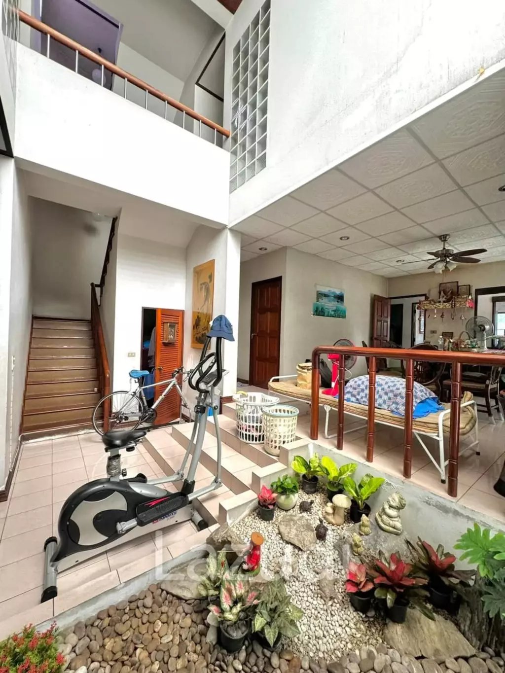 Home Office for Sale in Sathorn-Narathiwas