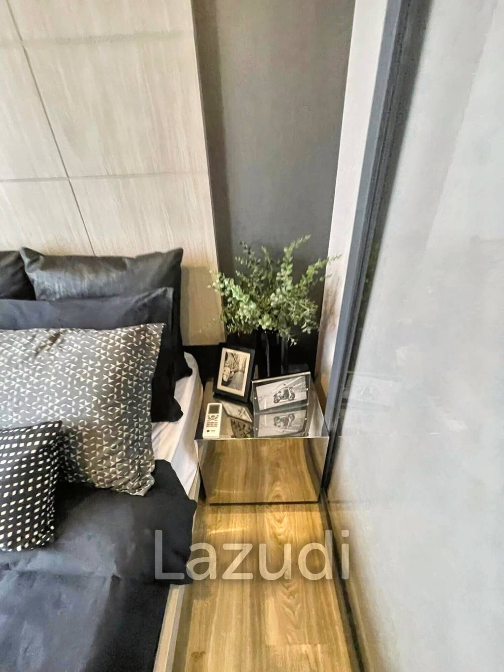 1 Bedroom 1 Bathroom 30 SQ.M M Thonglor 10