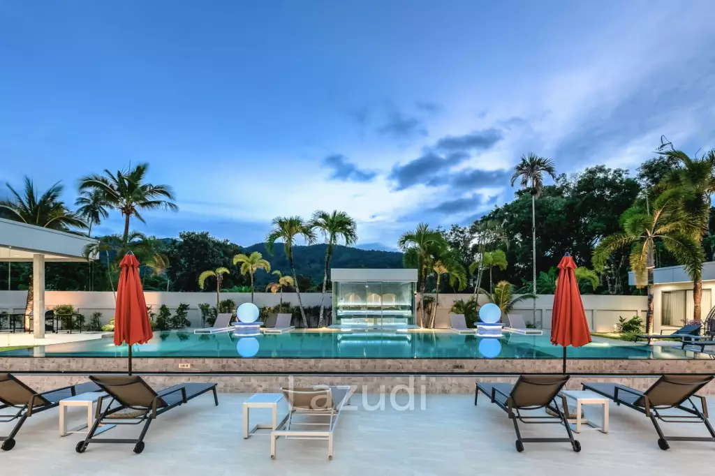 Elegant and modern 7-bedroom villa, just a 5-minute walk from Bangtao Beach