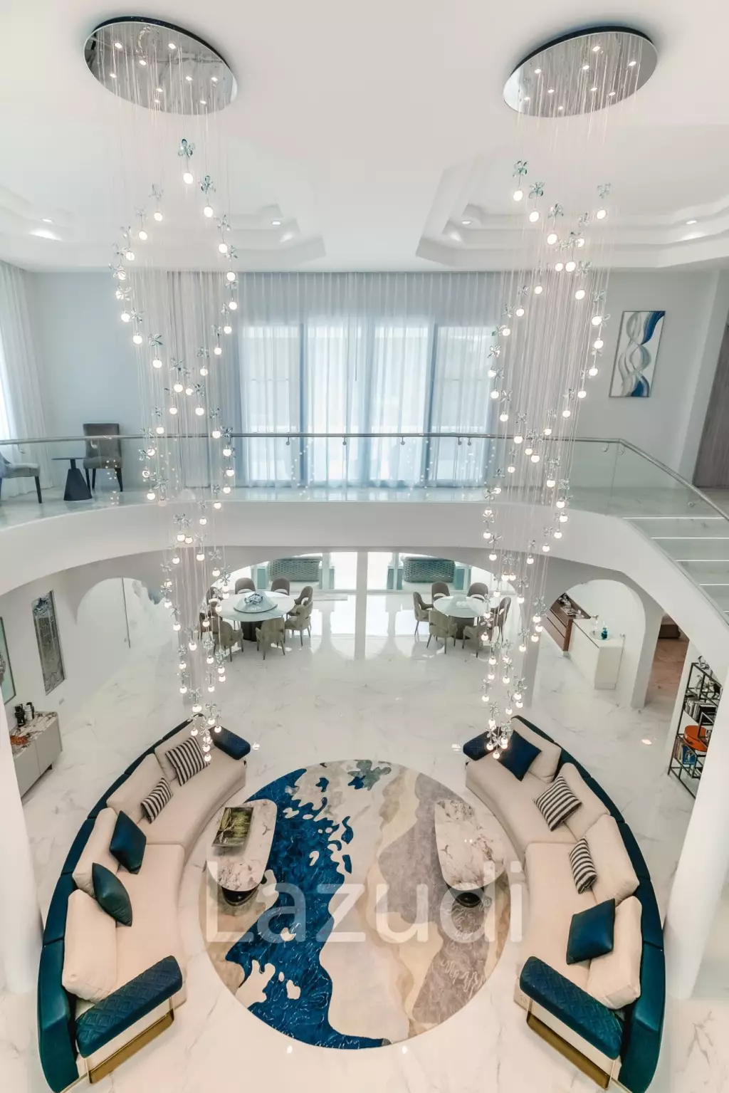 Elegant and modern 7-bedroom villa, just a 5-minute walk from Bangtao Beach