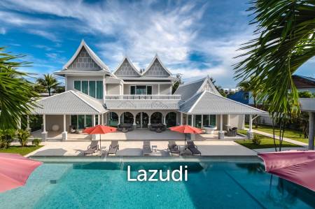 Elegant and modern 7-bedroom villa, just a 5-minute walk from Bangtao Beach