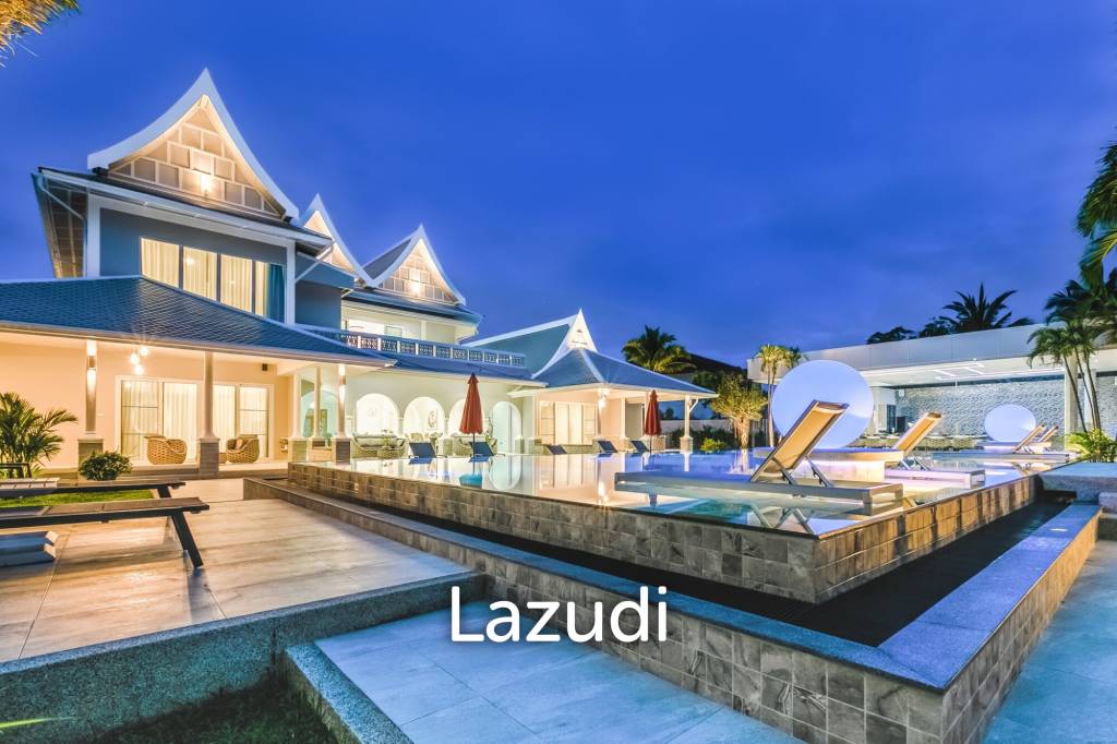 Elegant and modern 7-bedroom villa, just a 5-minute walk from Bangtao Beach