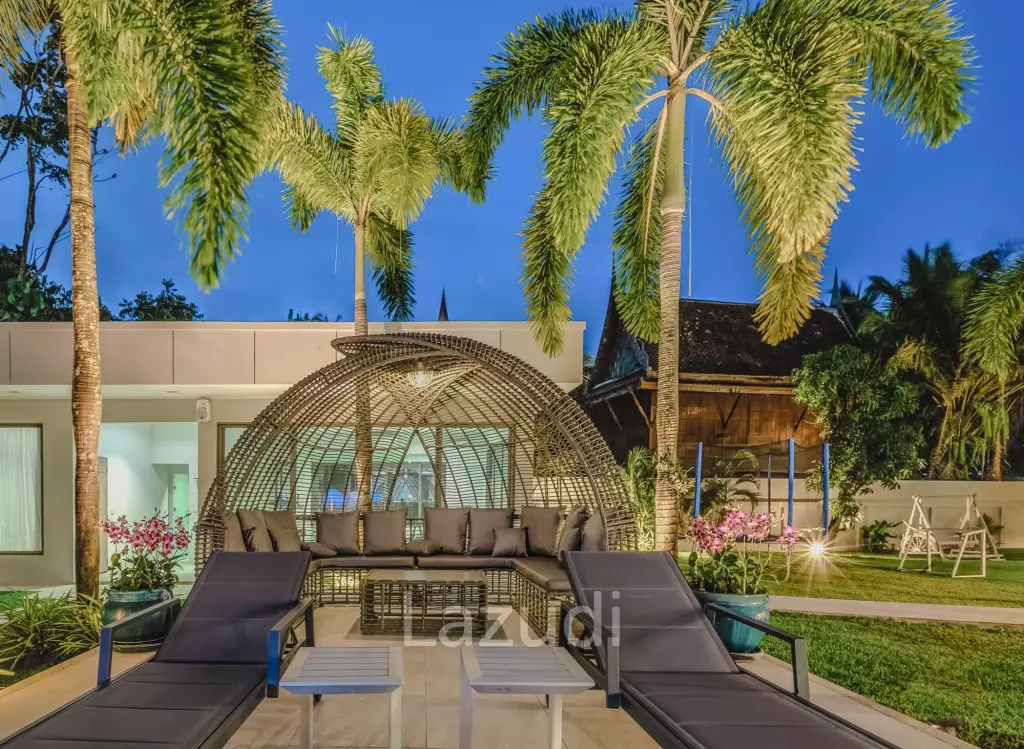 Elegant and modern 7-bedroom villa, just a 5-minute walk from Bangtao Beach