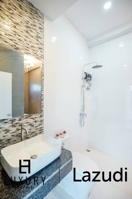 318 metro cuadrado 4 ` 4 Baño Villa de Venta