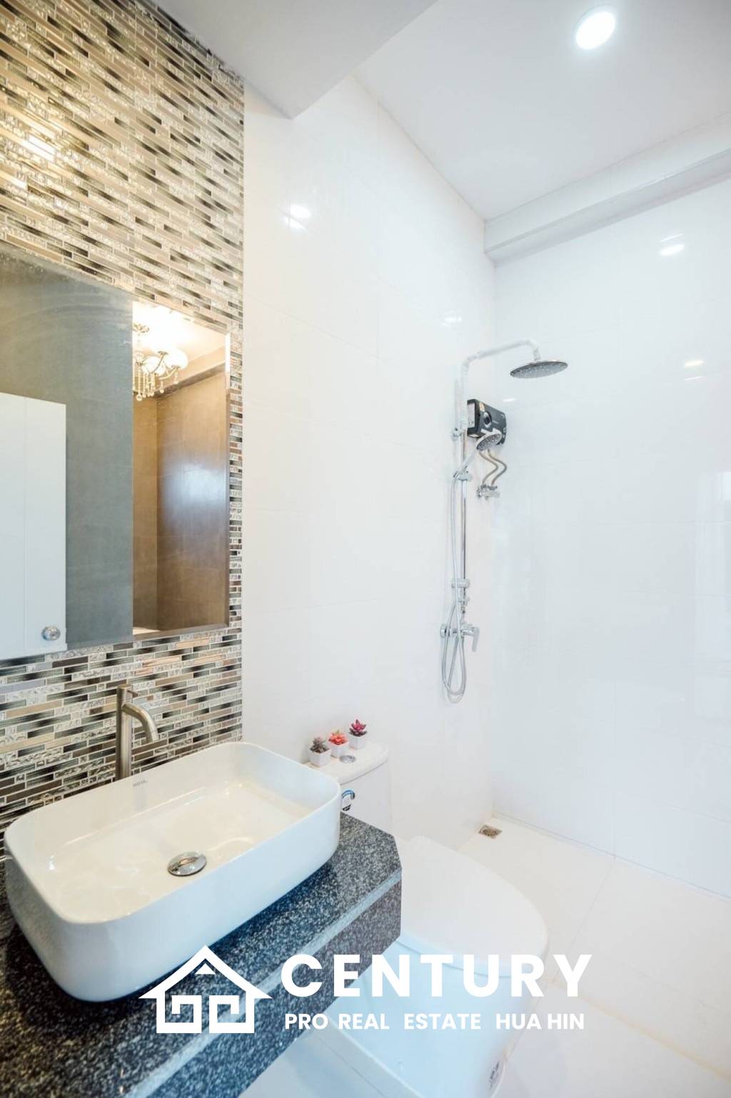 318 ตร.ม 3 เตียง 4 อาบน้ำ วิลล่า For ขาย