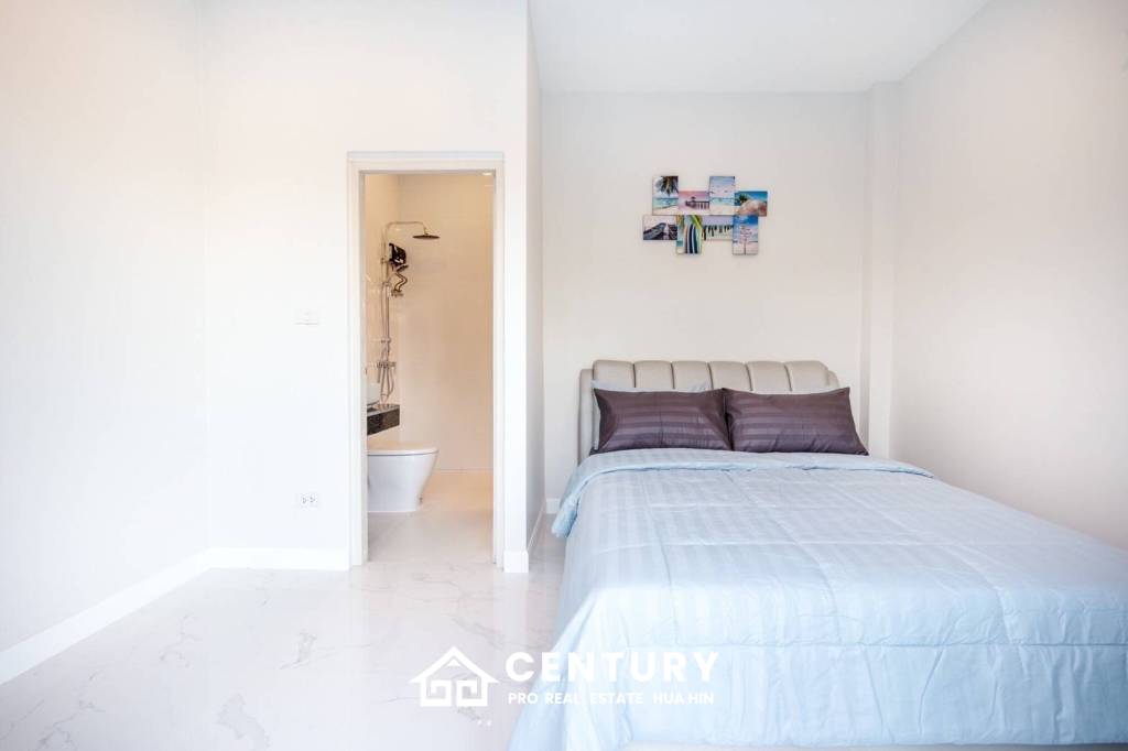 318 ตร.ม 3 เตียง 4 อาบน้ำ วิลล่า For ขาย