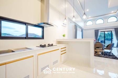 318 ตร.ม 3 เตียง 4 อาบน้ำ วิลล่า For ขาย