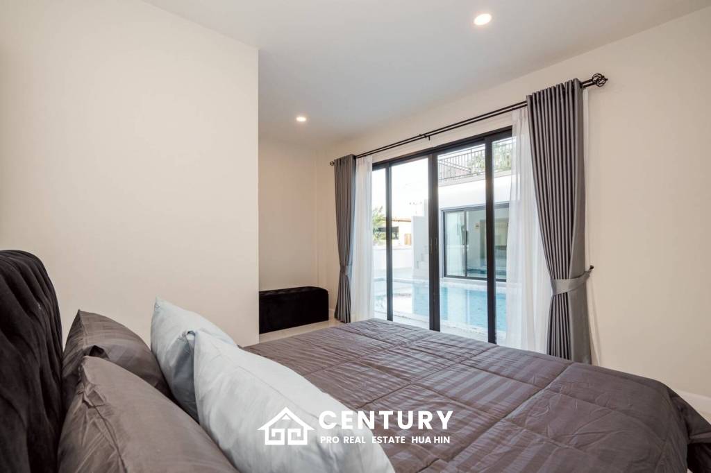 318 ตร.ม 3 เตียง 4 อาบน้ำ วิลล่า For ขาย