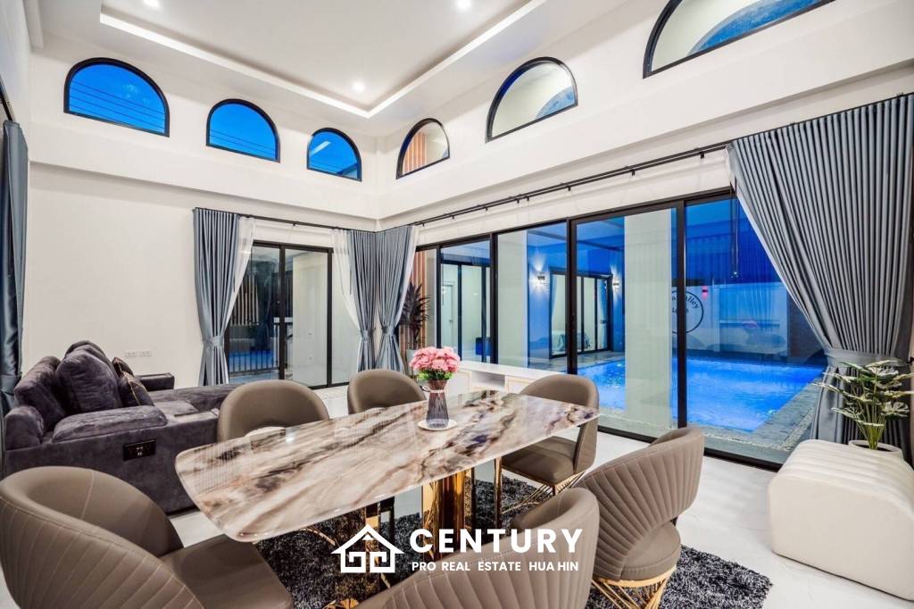 318 ตร.ม 3 เตียง 4 อาบน้ำ วิลล่า For ขาย