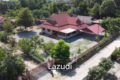 ขายบ้าน 2 หลัง 6 ห้องนอน ใกล้กับเมืองเชียงราย