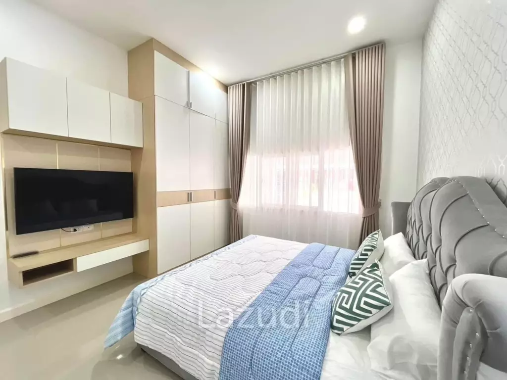 3 Beds 3 Baths 154 SQ.M. The Palm Pattaya
