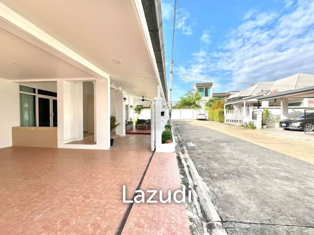 3 Beds 3 Baths 154 SQ.M. The Palm Pattaya