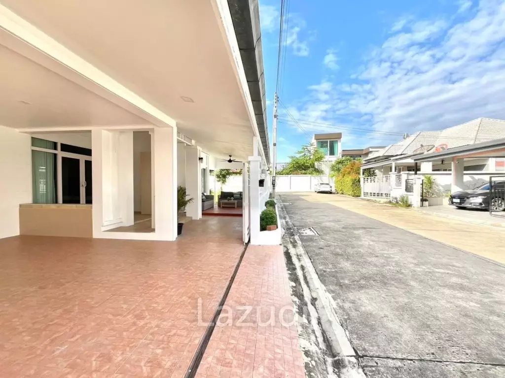 3 Beds 3 Baths 154 SQ.M. The Palm Pattaya