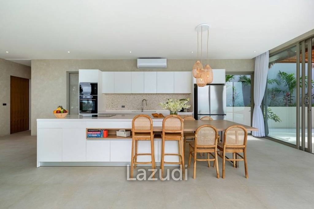 Exquisite 4-Bedroom Bali-Style Villa with Panoramic Sea Views and Luxury Finishes