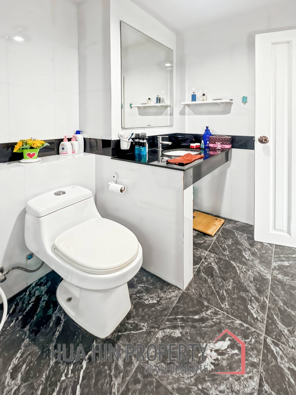 Spacious 2-Bedroom Condo in Blue Sky Cha Am