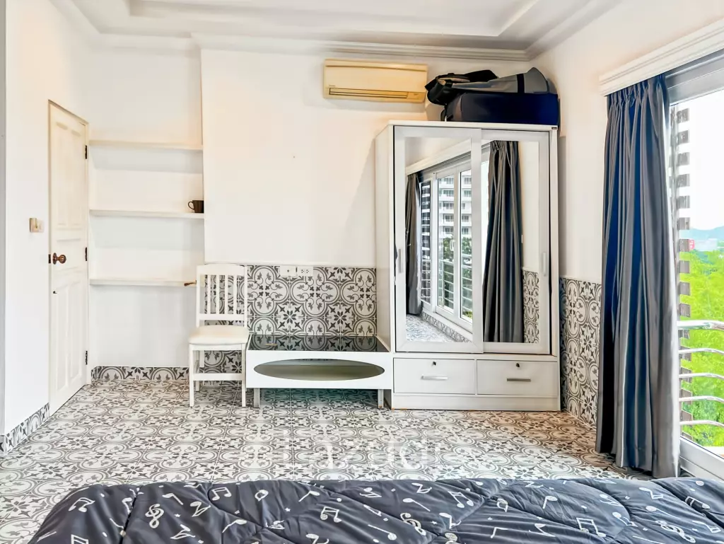 Spacious 2-Bedroom Condo in Blue Sky Cha Am