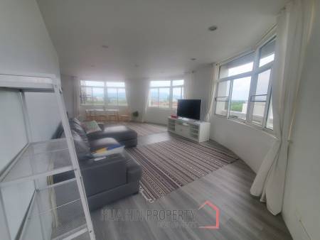 Large 1 bed condo - Direct Beach access and Mountain View