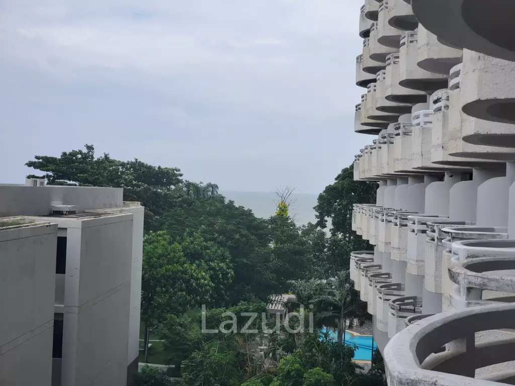 Large 1 bed condo - Direct Beach access and Mountain View