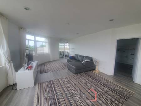 Large 1 bed condo - Direct Beach access and Mountain View