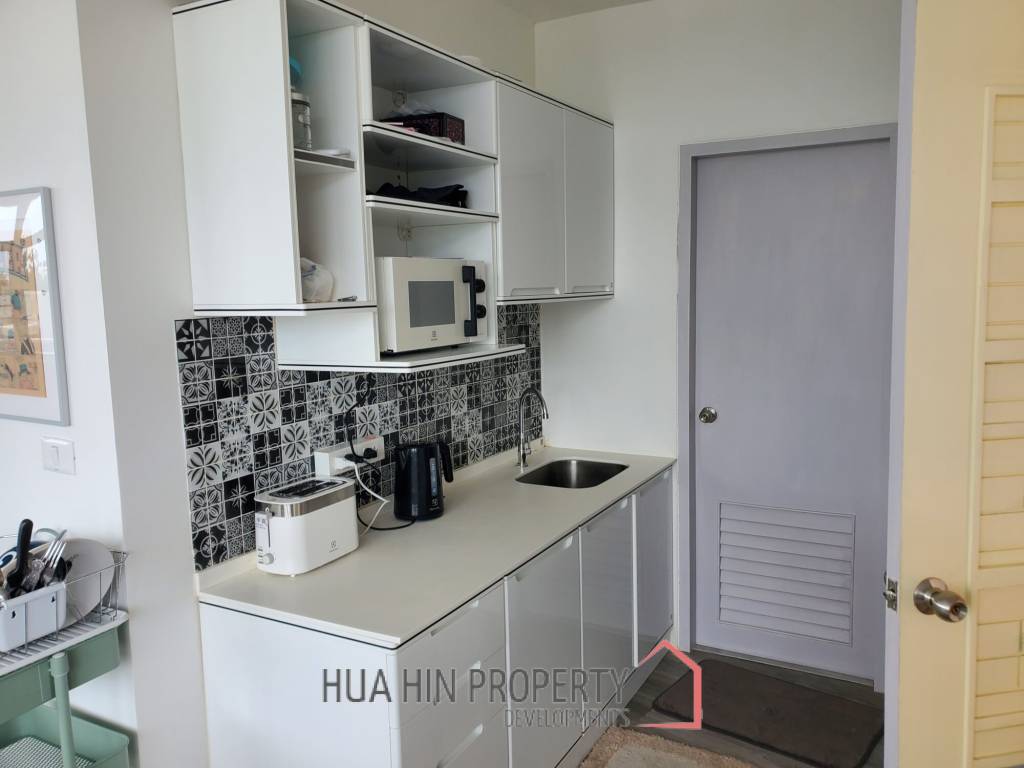 Large 1 bed condo - Direct Beach access and Mountain View
