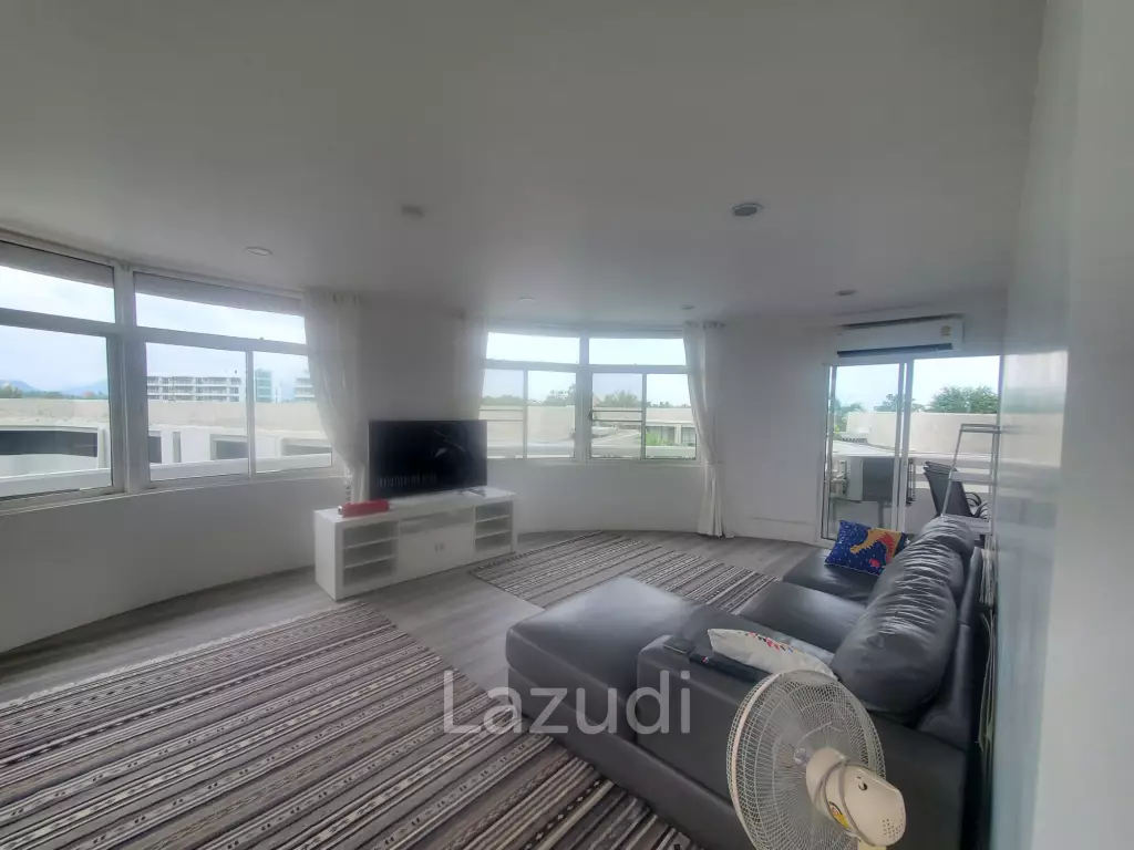 Large 1 bed condo - Direct Beach access and Mountain View